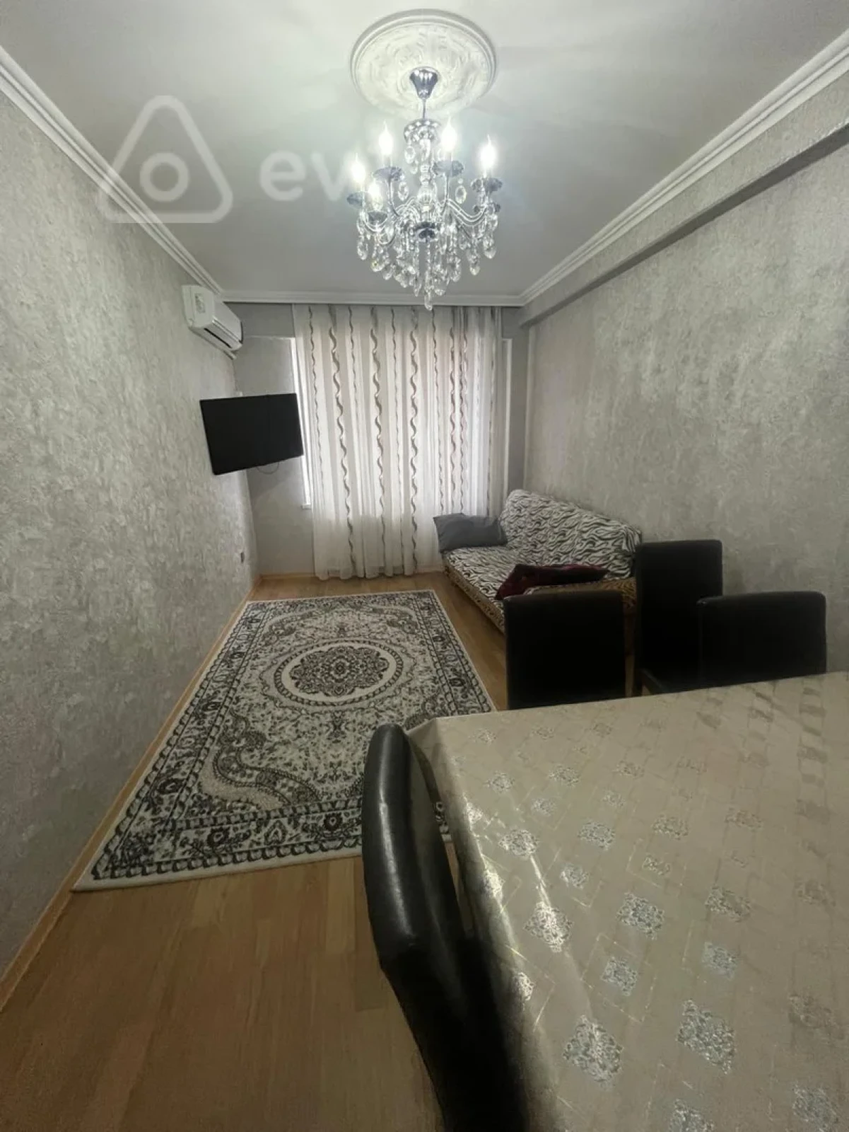 Kirayə verilir 2 otaqlı yeni tikili 75 m²