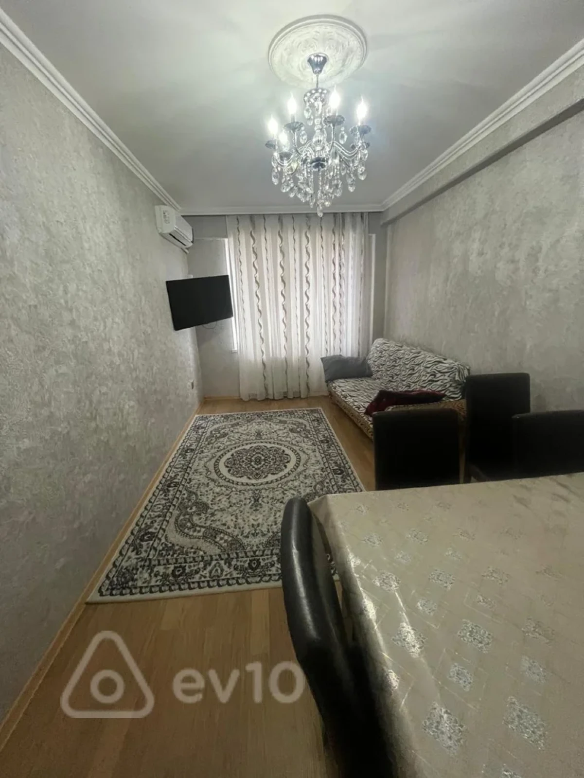 Kirayə verilir 2 otaqlı yeni tikili 75 m²