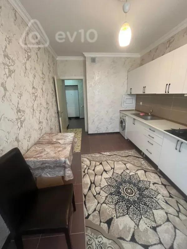Kirayə verilir 2 otaqlı yeni tikili 75 m²