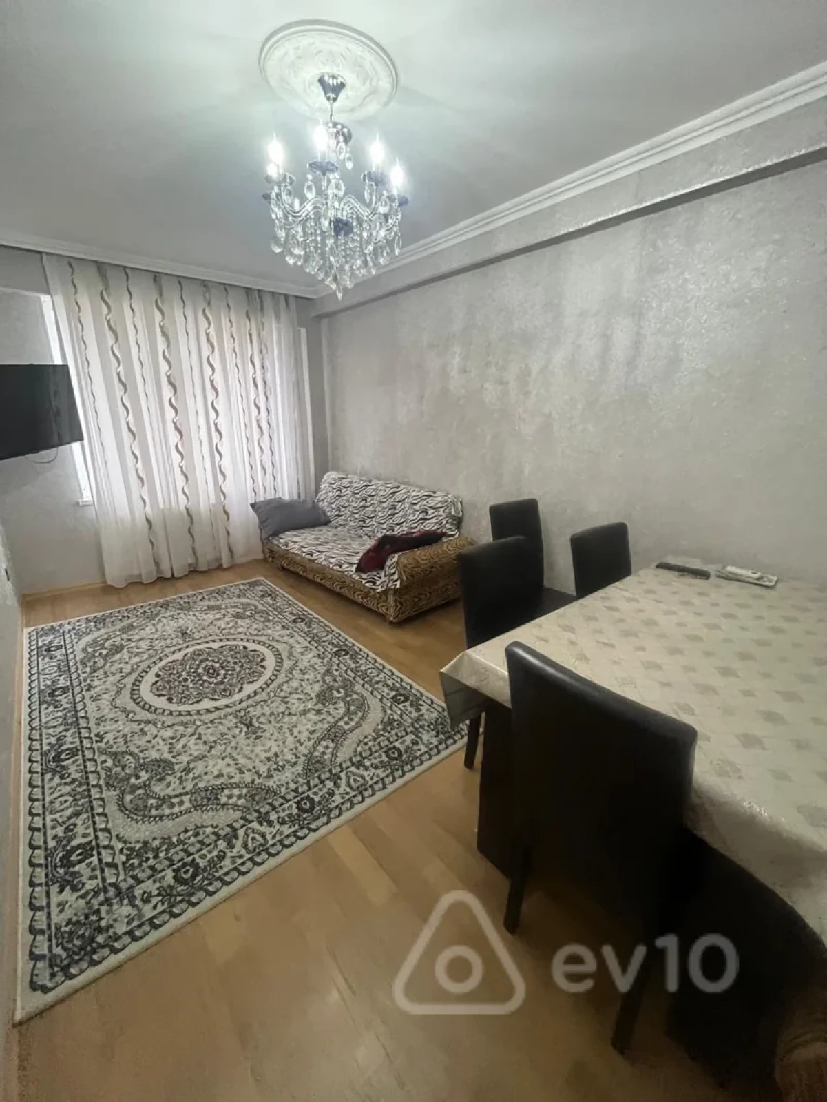 Kirayə verilir 2 otaqlı yeni tikili 75 m²
