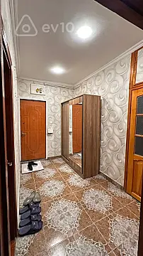 Kirayə verilir 3 otaqlı köhnə tikili 90 m²