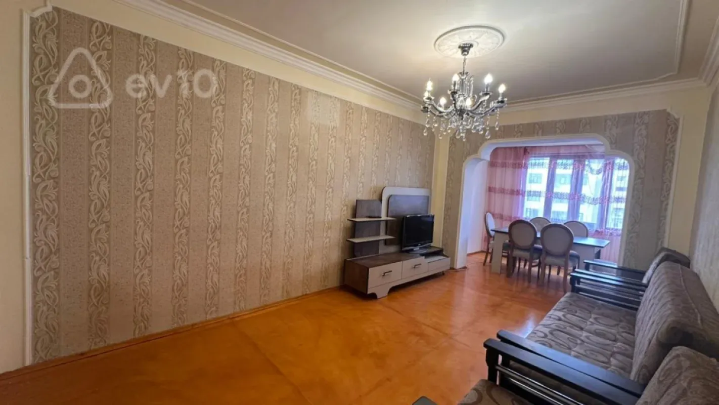 Kirayə verilir 3 otaqlı köhnə tikili 90 m²
