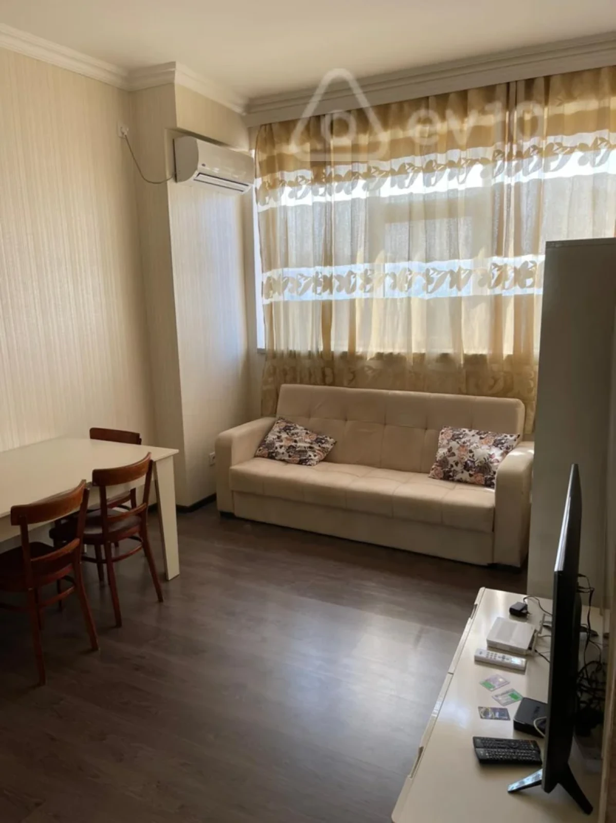 Kirayə verilir 1 otaqlı yeni tikili 42 m²