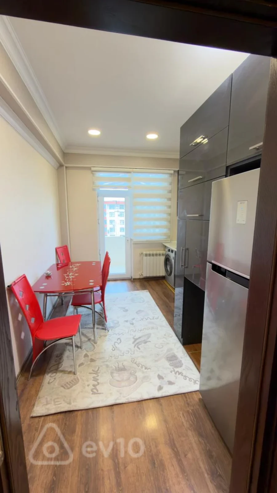 Kirayə verilir 2 otaqlı yeni tikili 90 m²