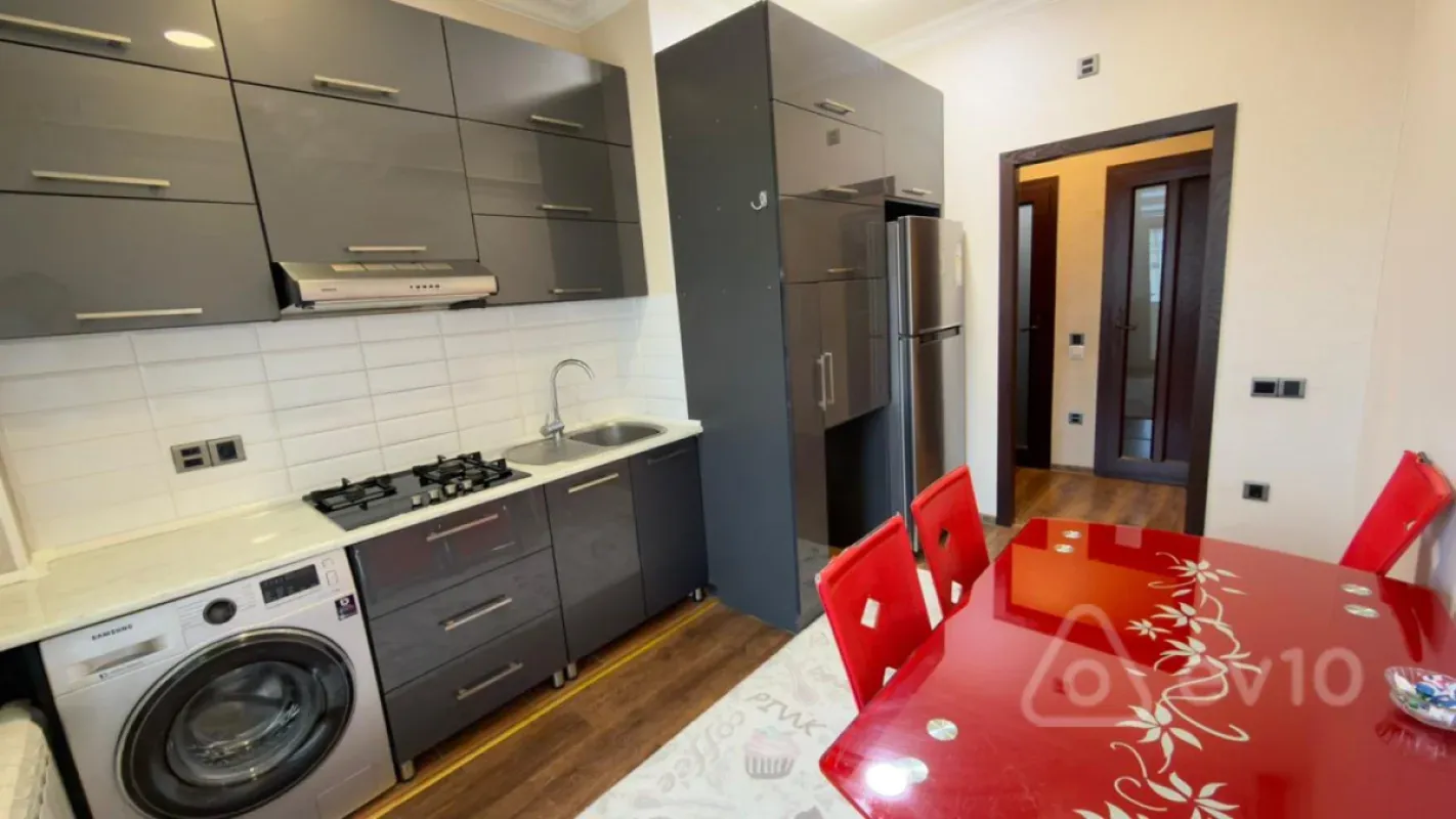 Kirayə verilir 2 otaqlı yeni tikili 90 m²