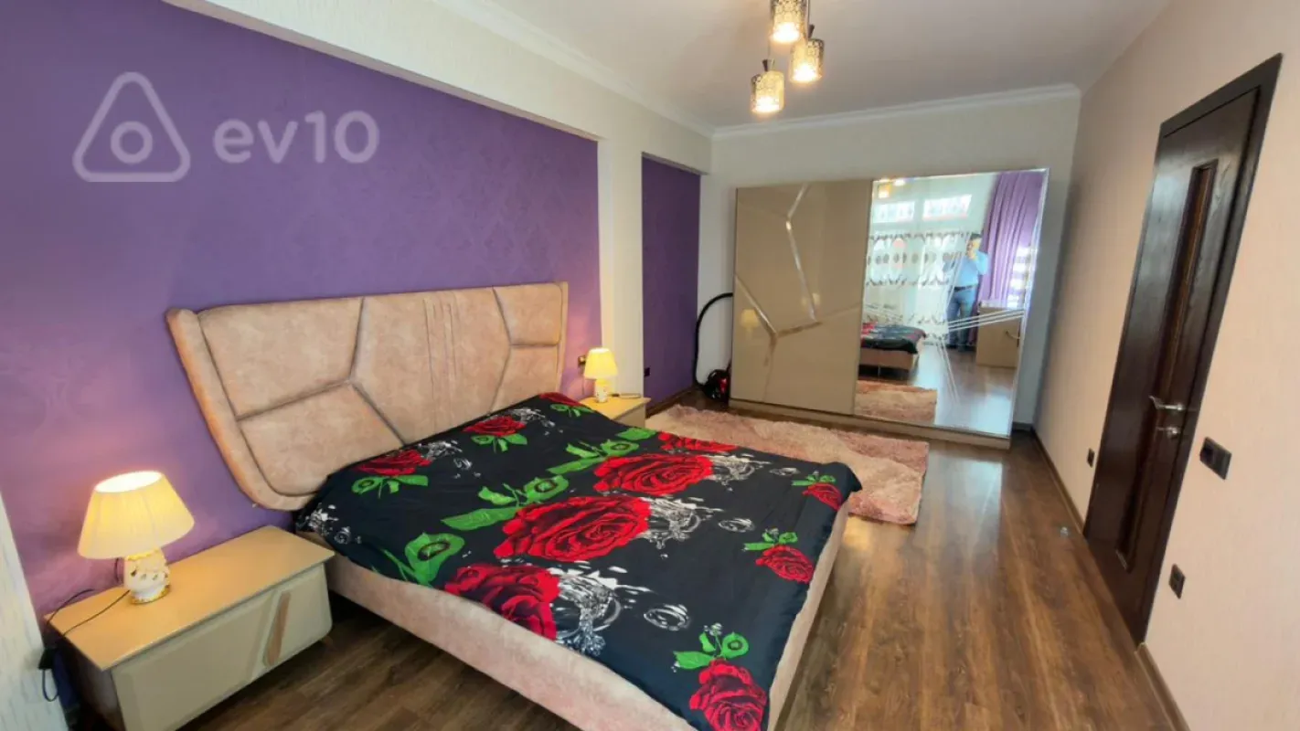 Kirayə verilir 2 otaqlı yeni tikili 90 m²