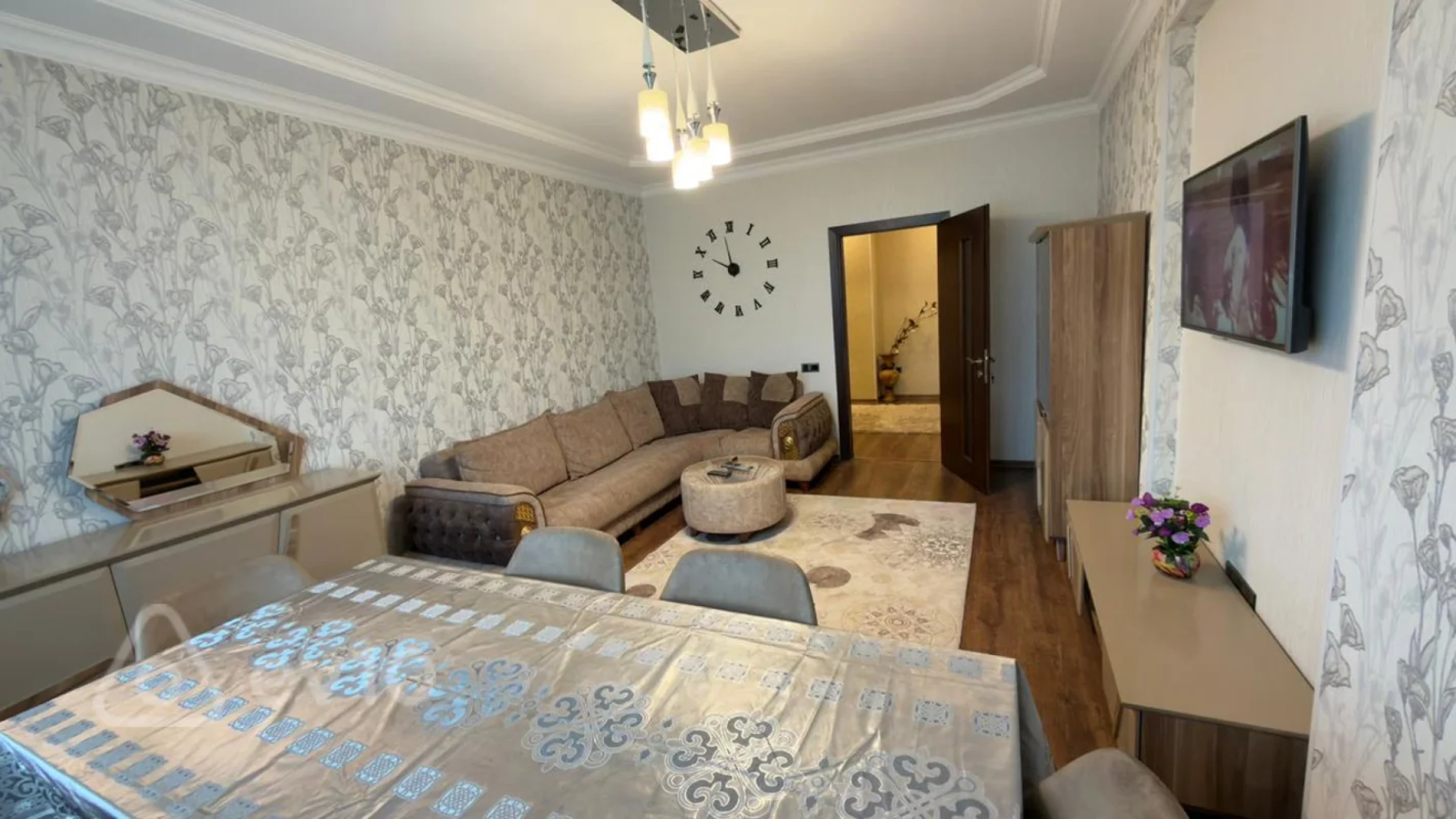 Kirayə verilir 2 otaqlı yeni tikili 90 m²