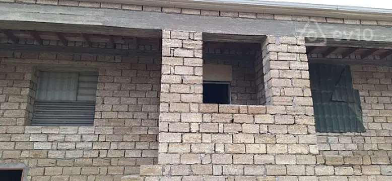 Satılır 4 otaqlı həyət evi 130 m²