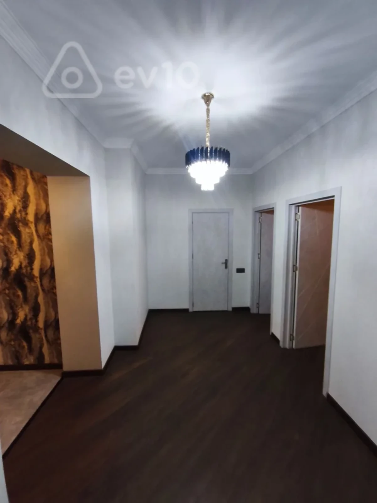 Kirayə verilir 3 otaqlı yeni tikili 120 m²