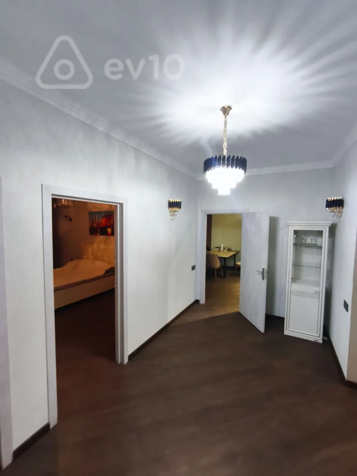 Kirayə verilir 3 otaqlı yeni tikili 120 m²