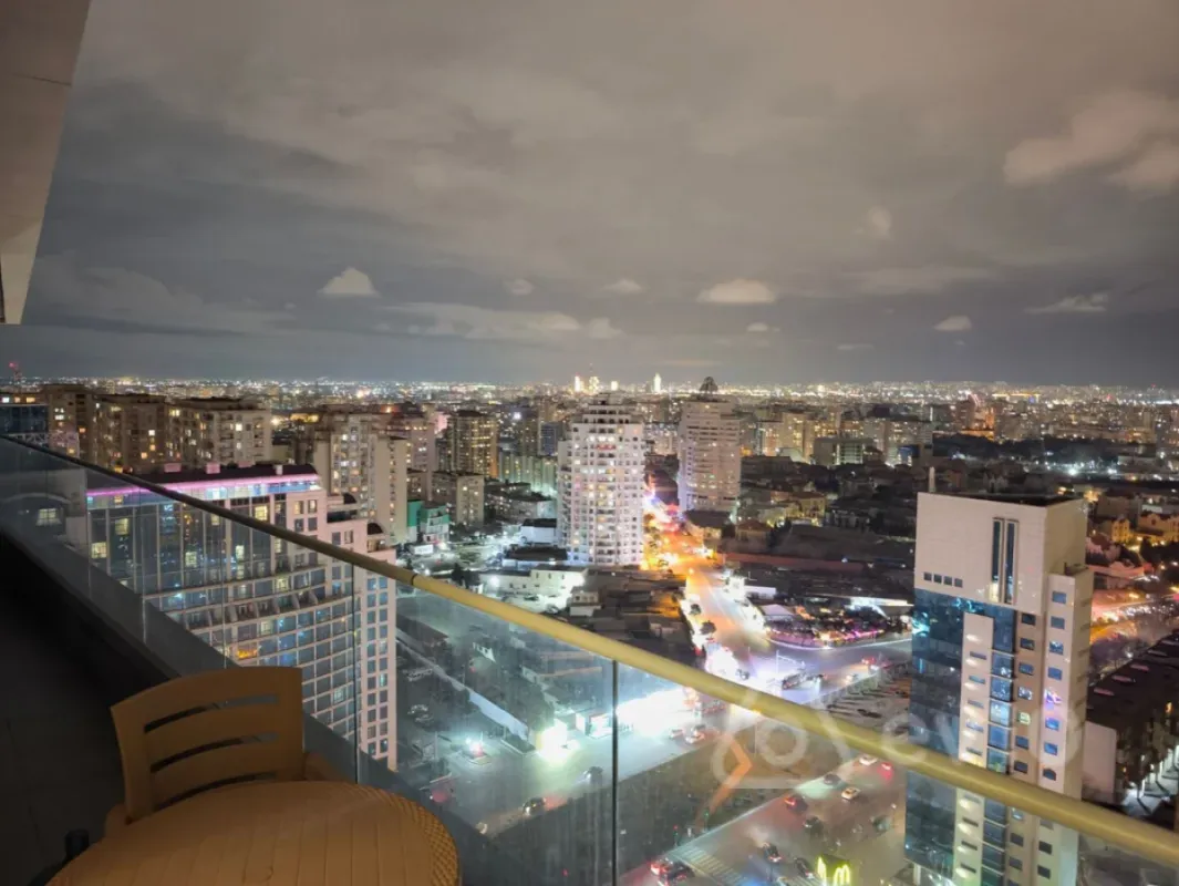Kirayə verilir 3 otaqlı yeni tikili 120 m²