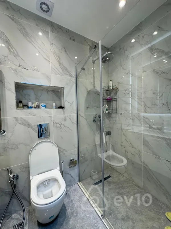 Kirayə verilir 3 otaqlı yeni tikili 90 m²