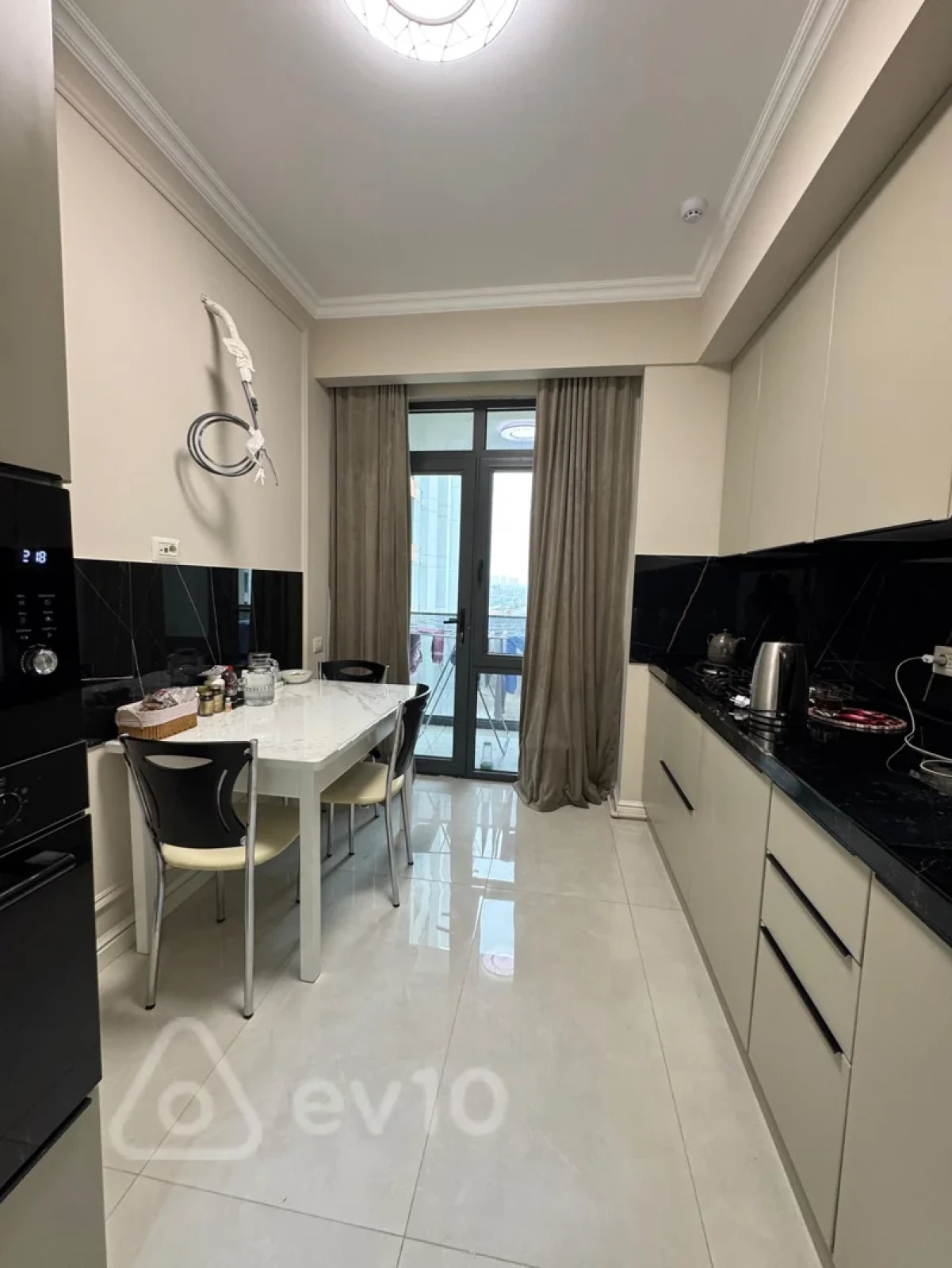 Kirayə verilir 3 otaqlı yeni tikili 90 m²