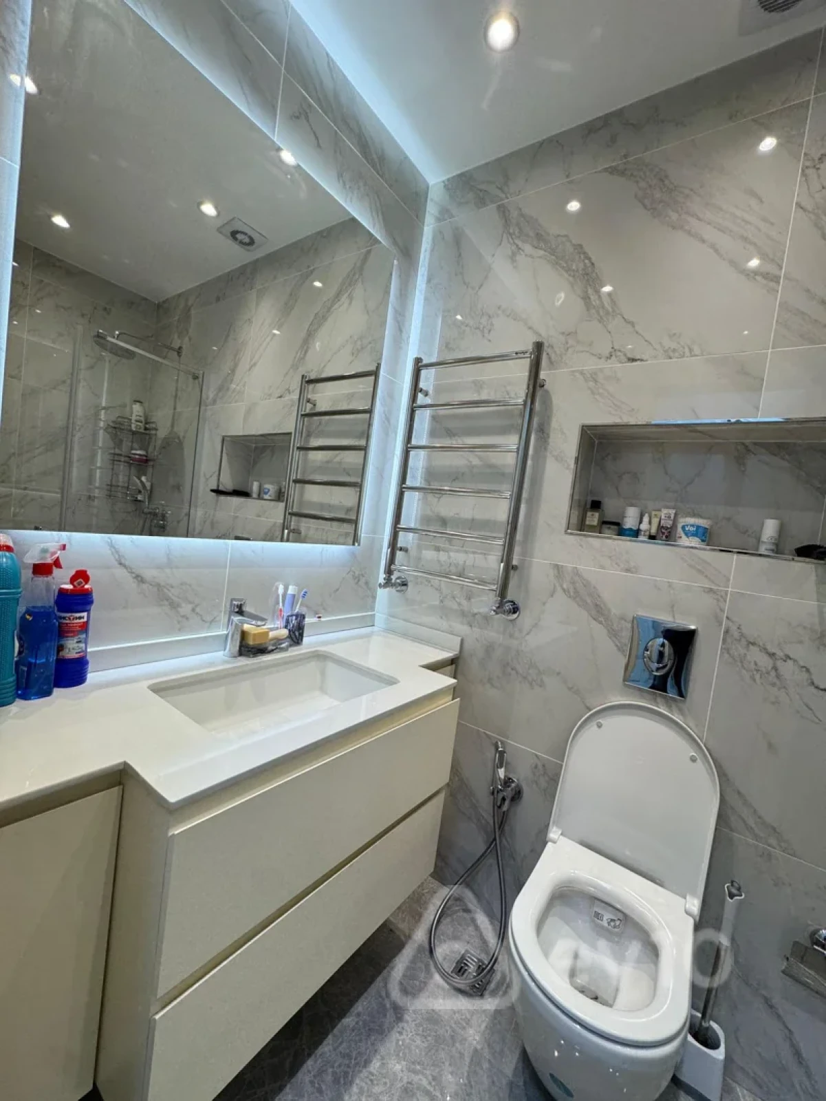 Kirayə verilir 3 otaqlı yeni tikili 90 m²