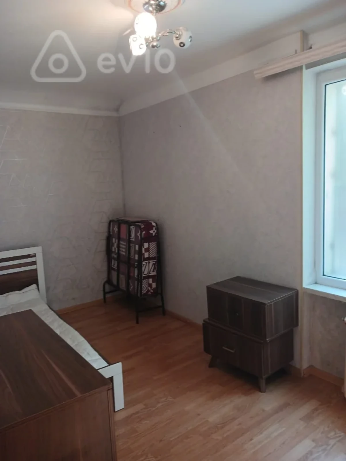 Kirayə verilir 2 otaqlı köhnə tikili 55 m²