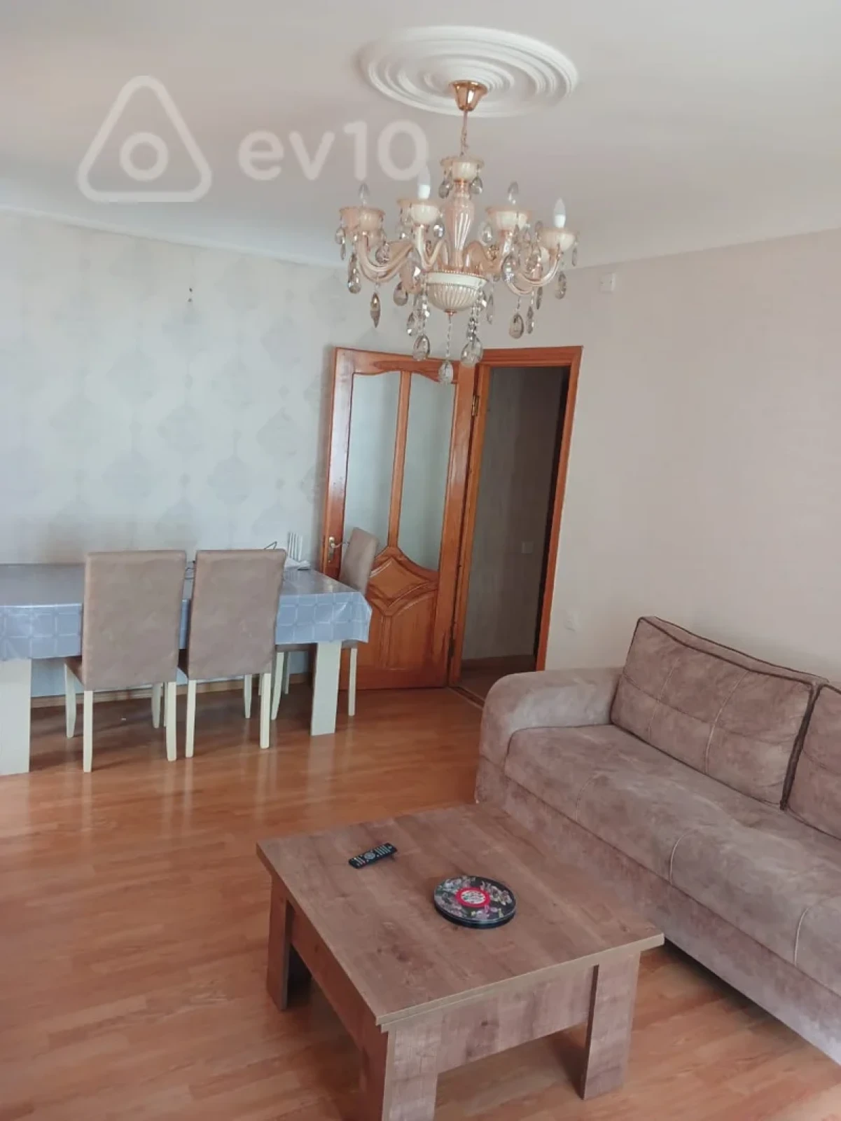 Kirayə verilir 2 otaqlı köhnə tikili 55 m²