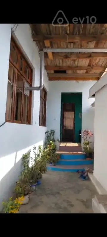 Satılır 7 otaqlı həyət evi 220 m²
