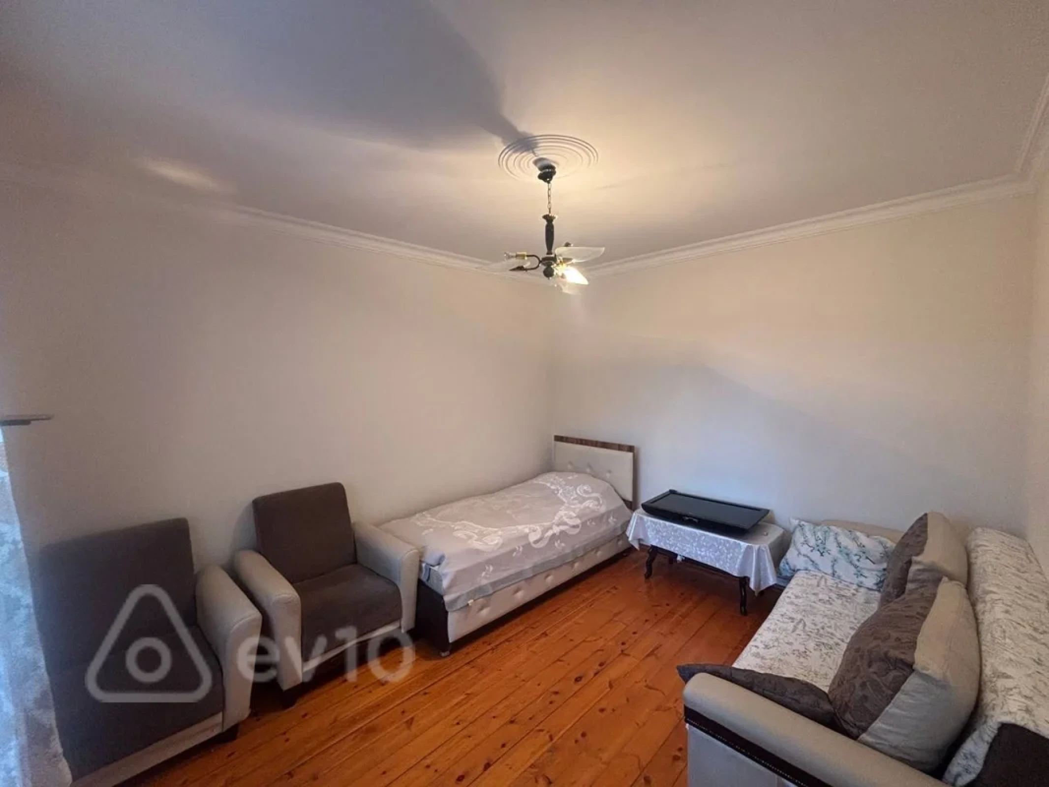 Kirayə verilir 1 otaqlı həyət evi 40 m²