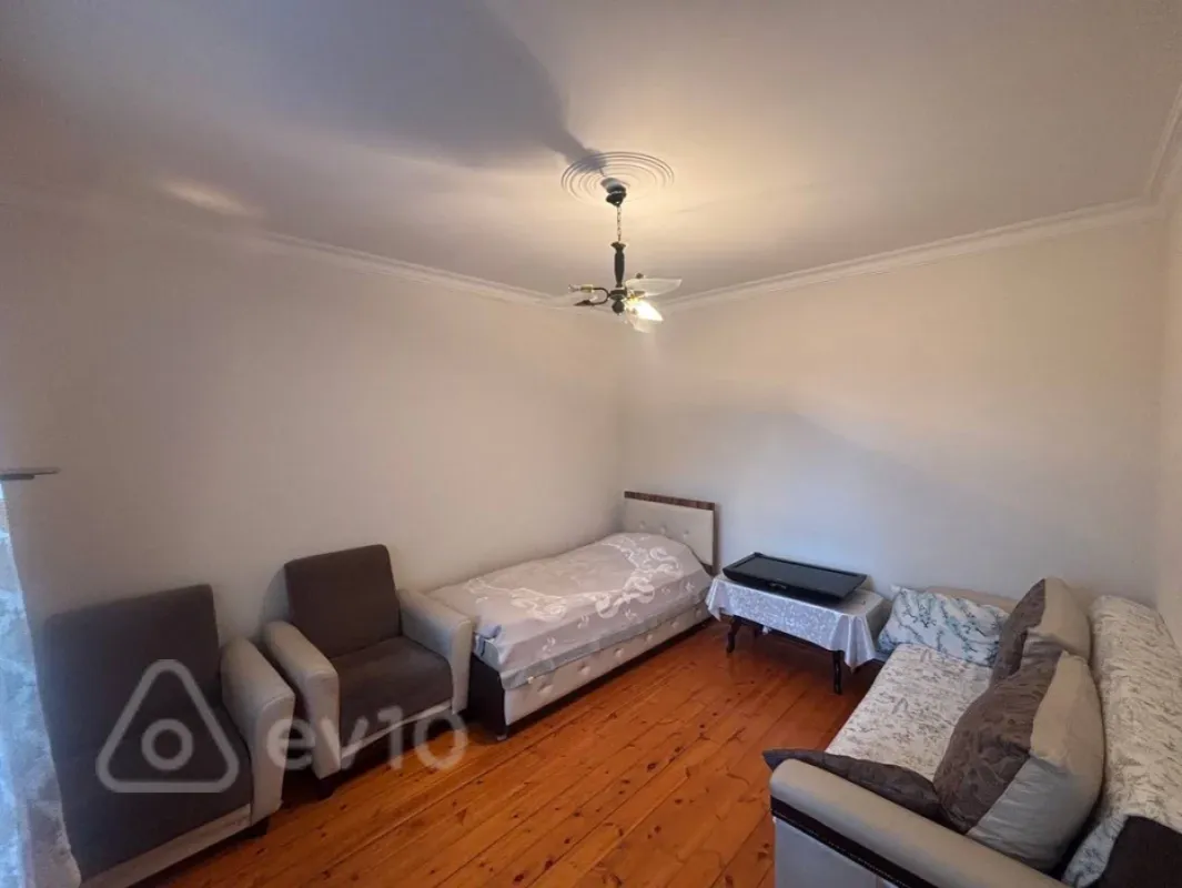 Kirayə verilir 1 otaqlı həyət evi 40 m²