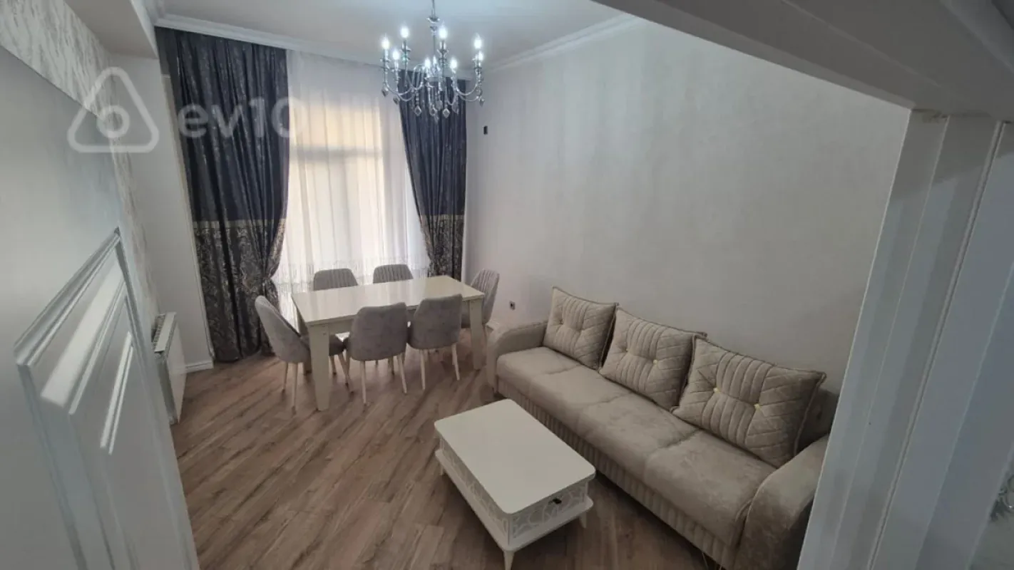 Kirayə verilir 2 otaqlı yeni tikili 65 m²