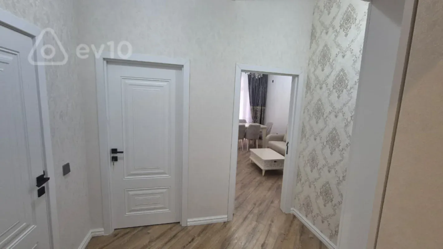 Kirayə verilir 2 otaqlı yeni tikili 65 m²