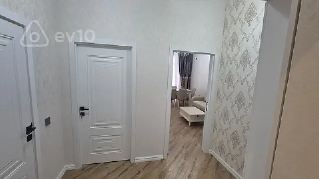 Kirayə verilir 2 otaqlı yeni tikili 65 m²