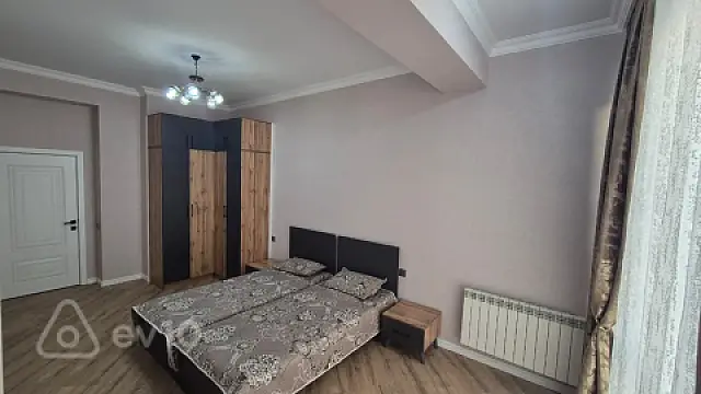 Kirayə verilir 2 otaqlı yeni tikili 65 m²