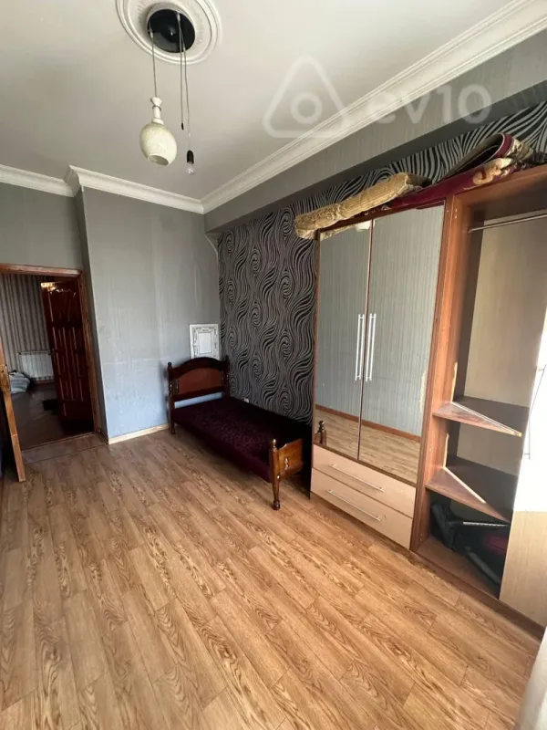 Kirayə verilir 3 otaqlı yeni tikili 100 m²