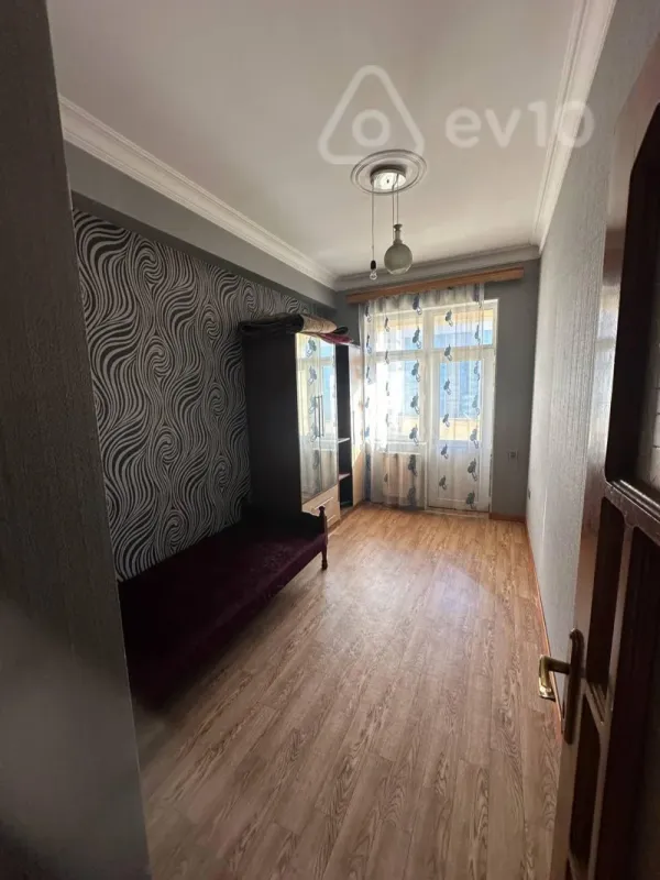 Kirayə verilir 3 otaqlı yeni tikili 100 m²