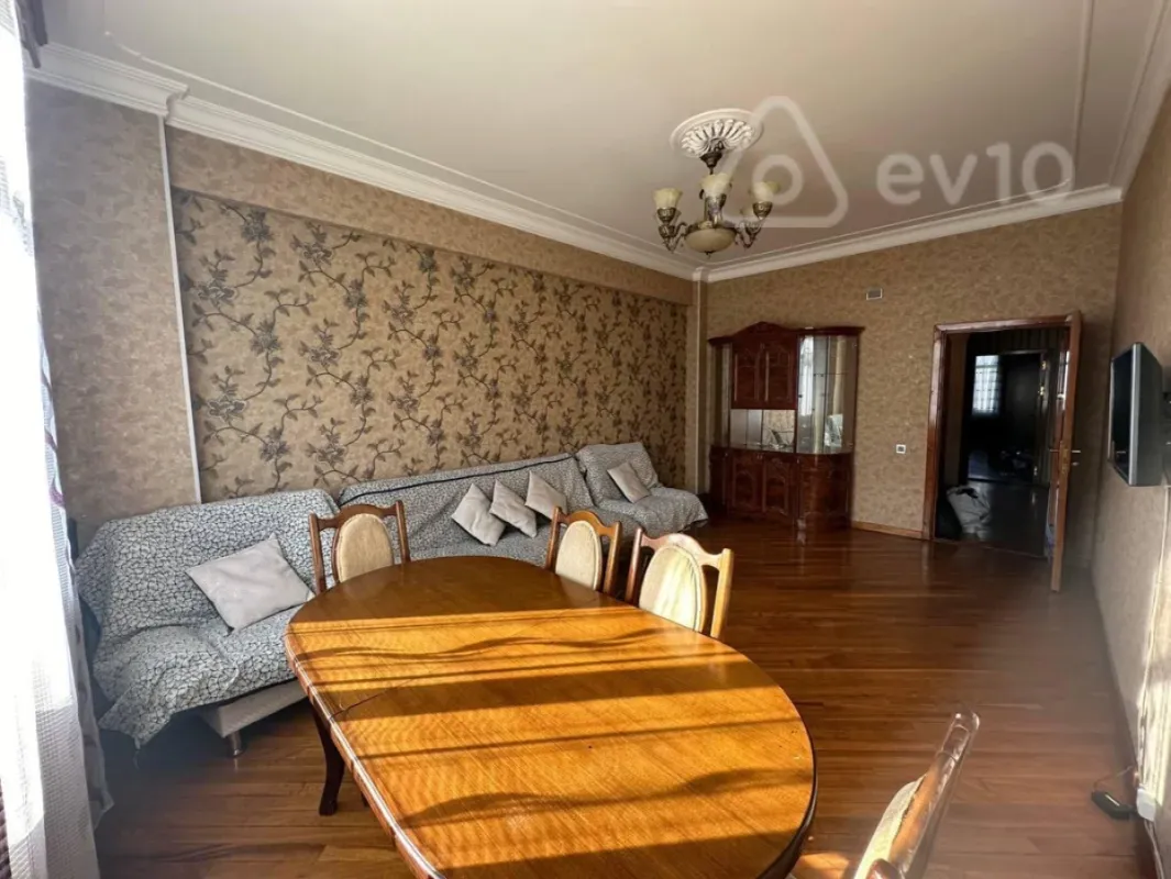 Kirayə verilir 3 otaqlı yeni tikili 100 m²