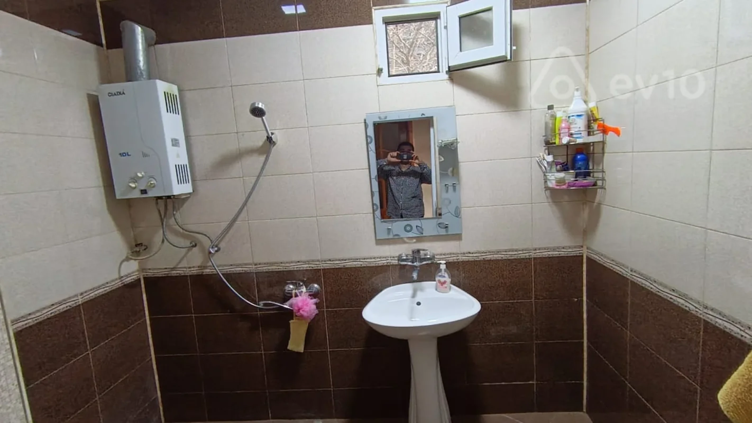 Satılır 4 otaqlı həyət evi 175 m²