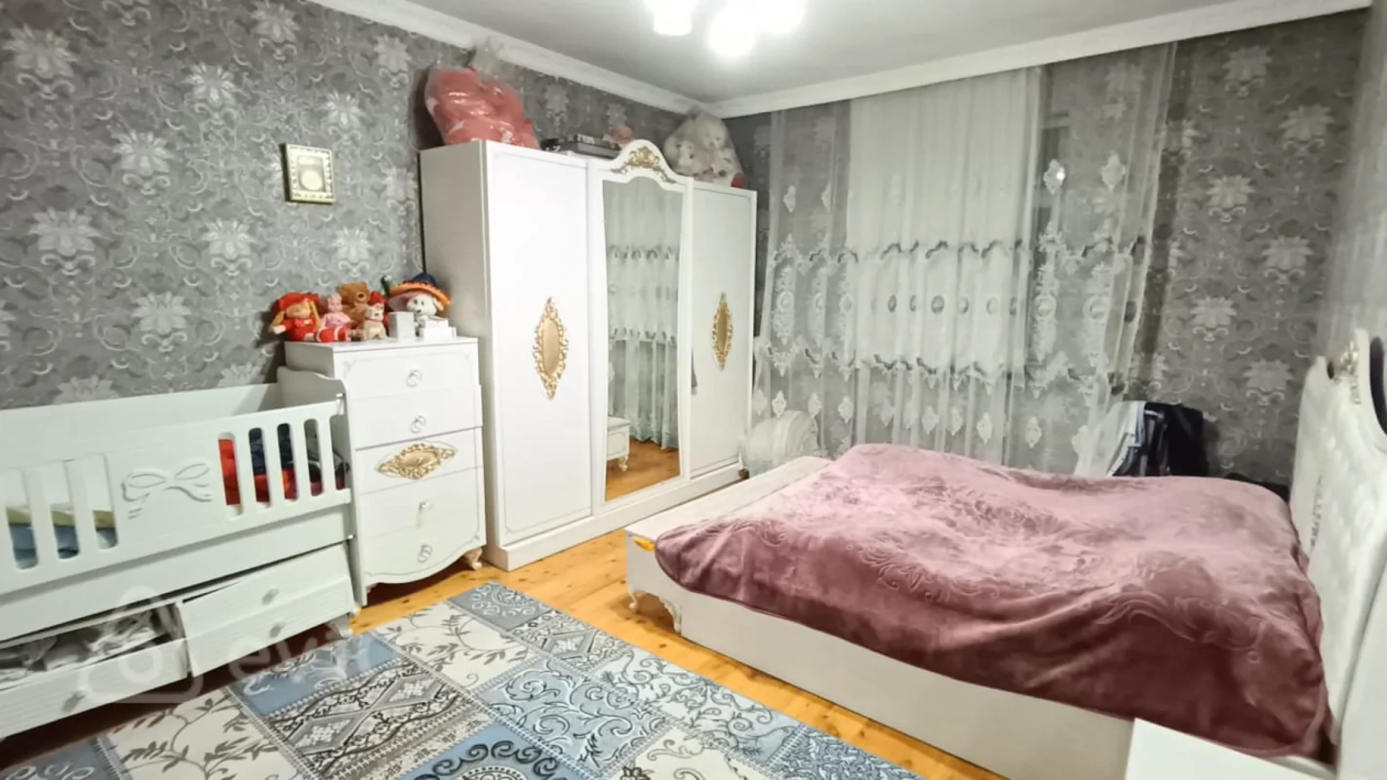 Satılır 4 otaqlı həyət evi 175 m²