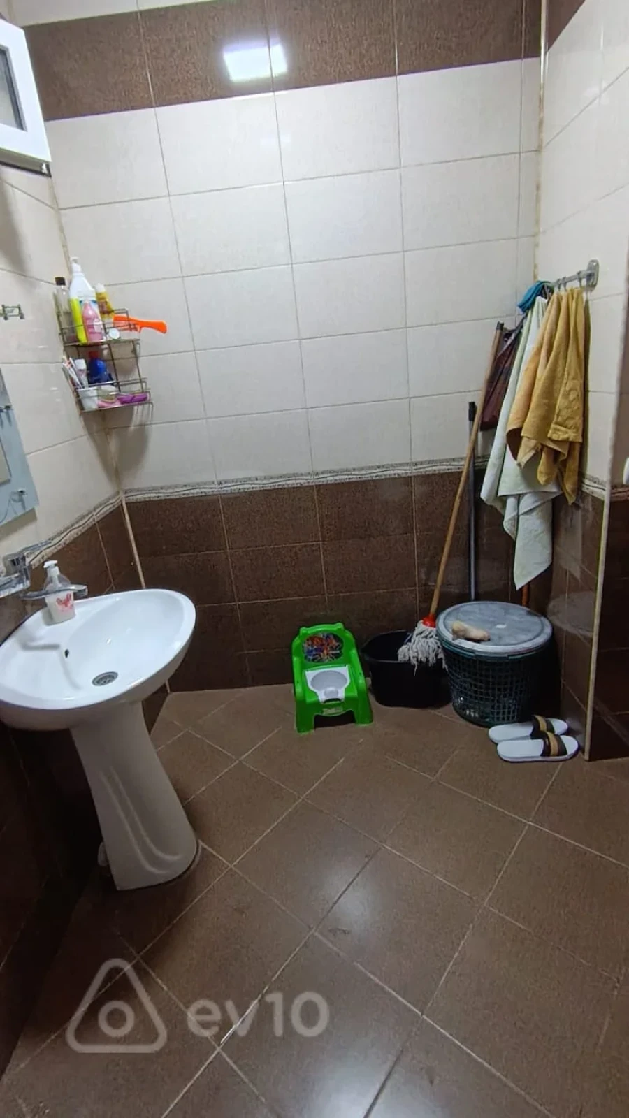 Satılır 4 otaqlı həyət evi 175 m²