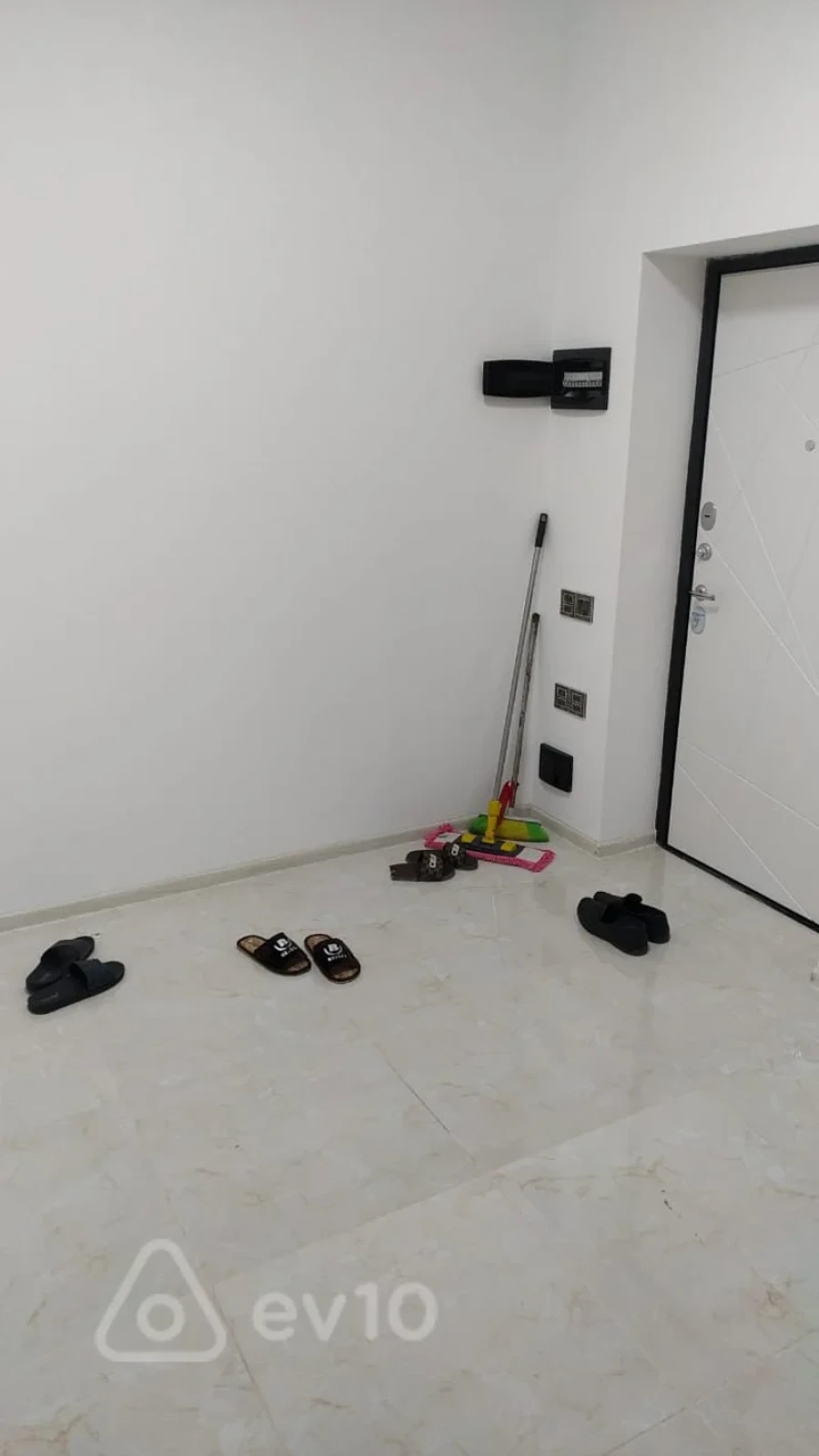 Kirayə verilir 3 otaqlı yeni tikili 91 m²