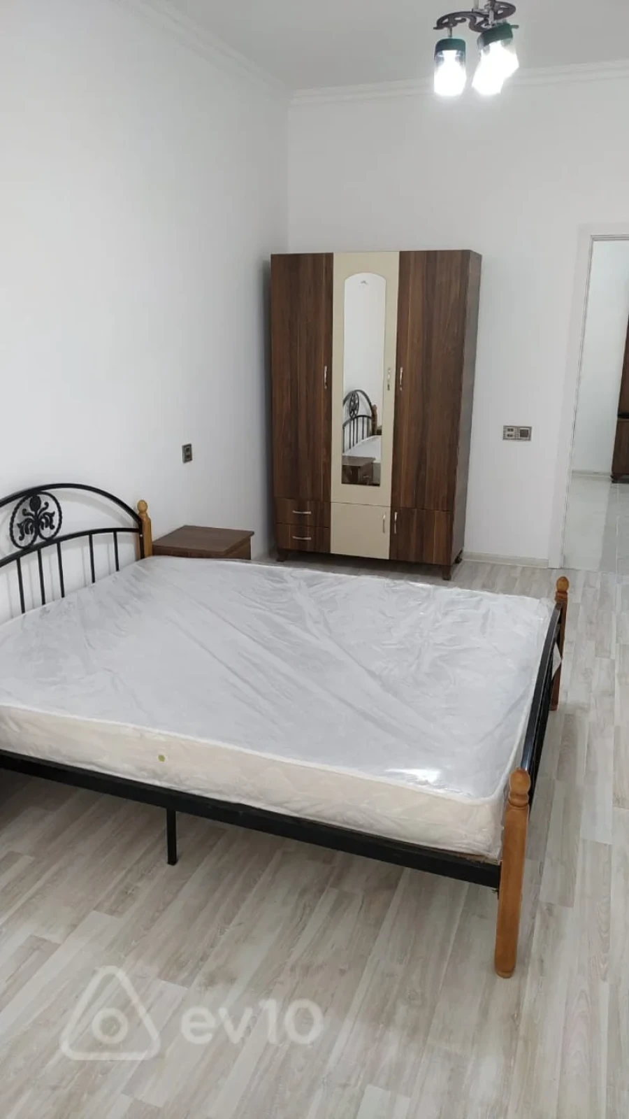 Kirayə verilir 3 otaqlı yeni tikili 91 m²