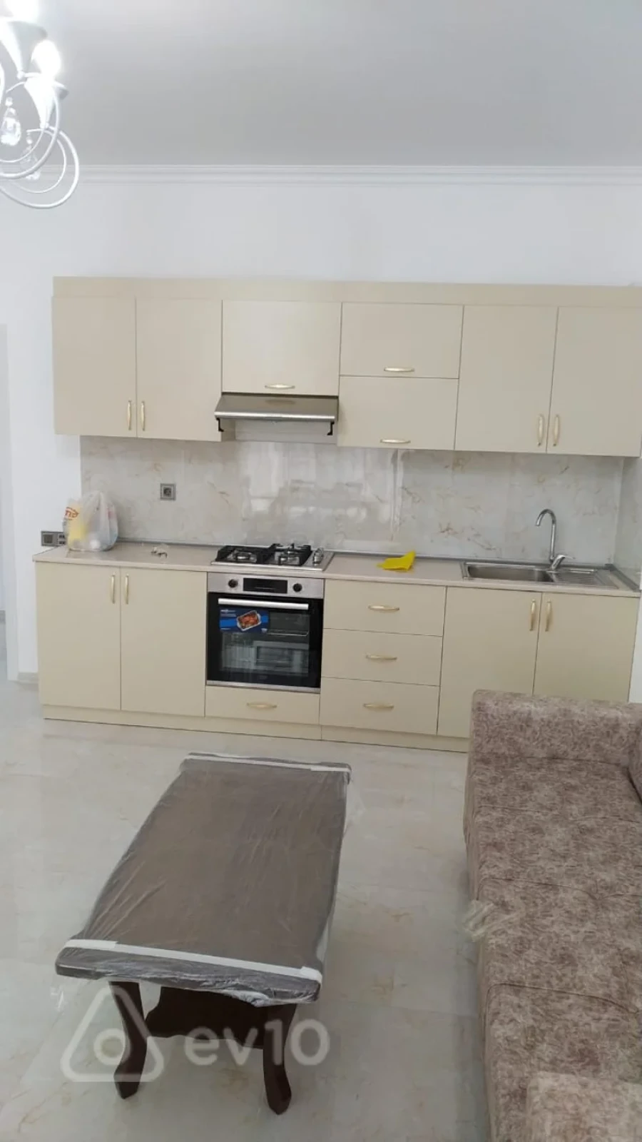 Kirayə verilir 3 otaqlı yeni tikili 91 m²