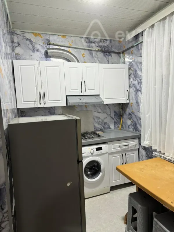 Kirayə verilir 3 otaqlı yeni tikili 70 m²