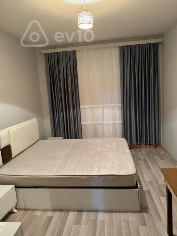 Kirayə verilir 3 otaqlı yeni tikili 70 m²