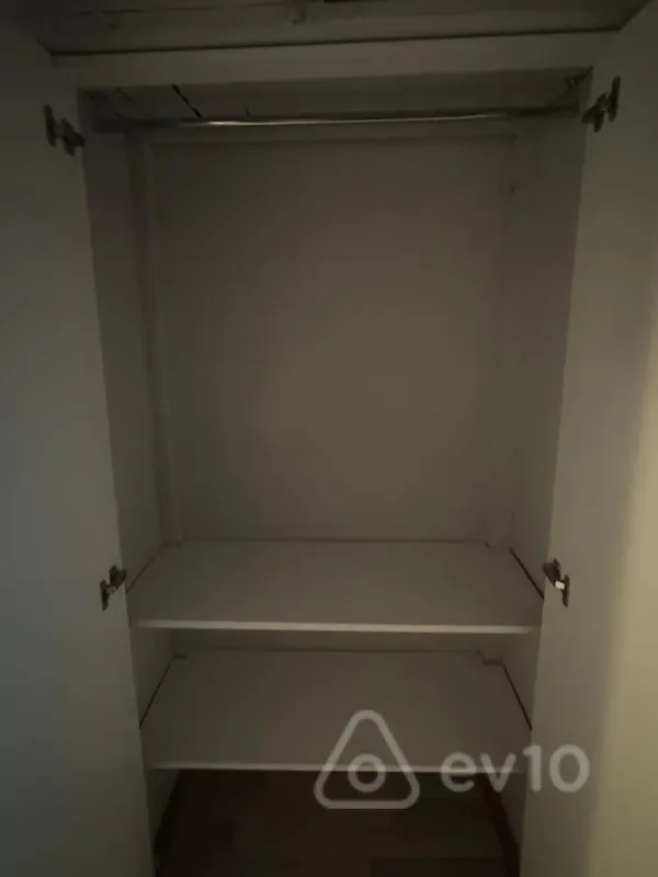 Kirayə verilir 3 otaqlı yeni tikili 70 m²