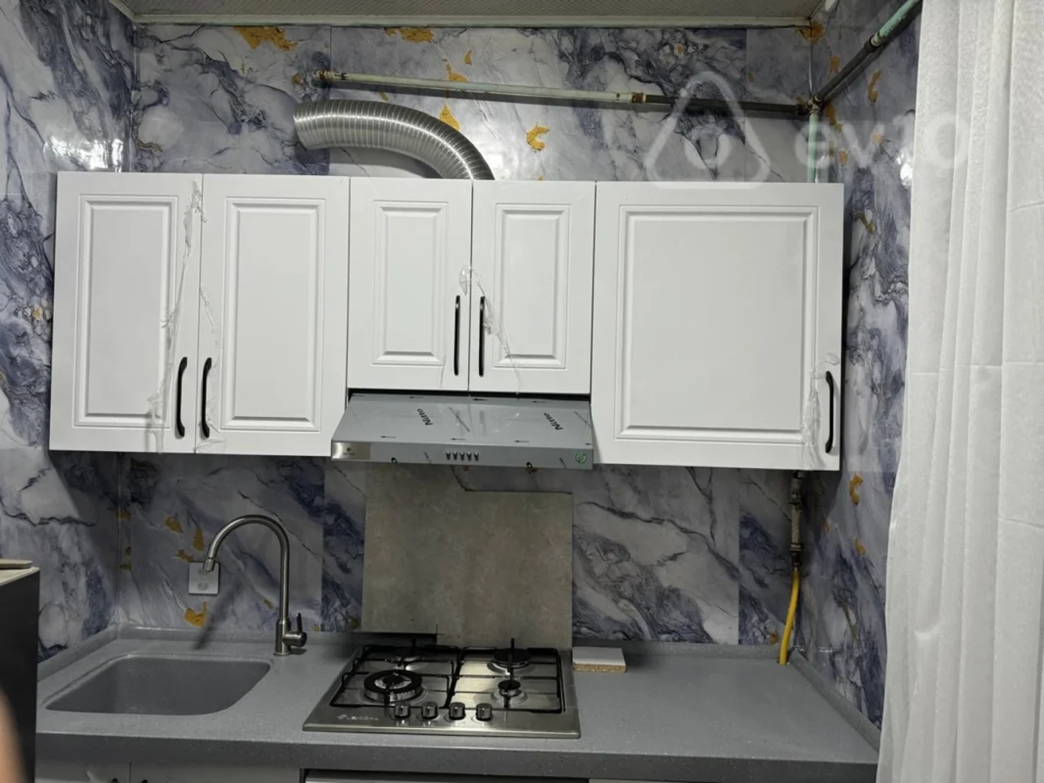 Kirayə verilir 3 otaqlı yeni tikili 70 m²