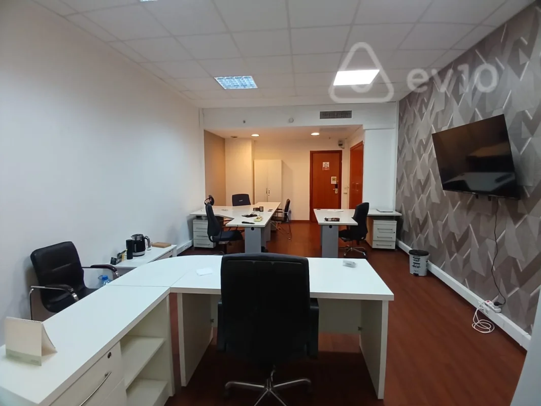 Kirayə verilir 1 otaqlı ofis 40 m²