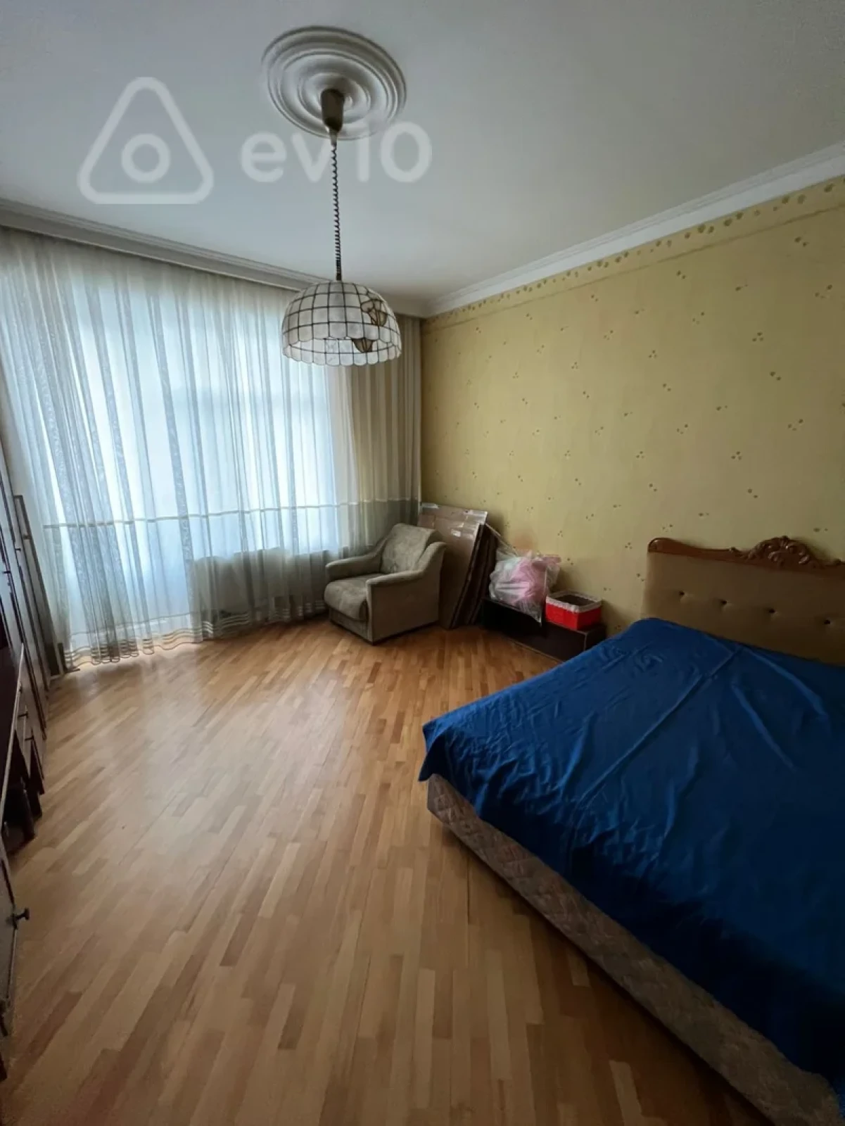 Kirayə verilir 3 otaqlı köhnə tikili 90 m²