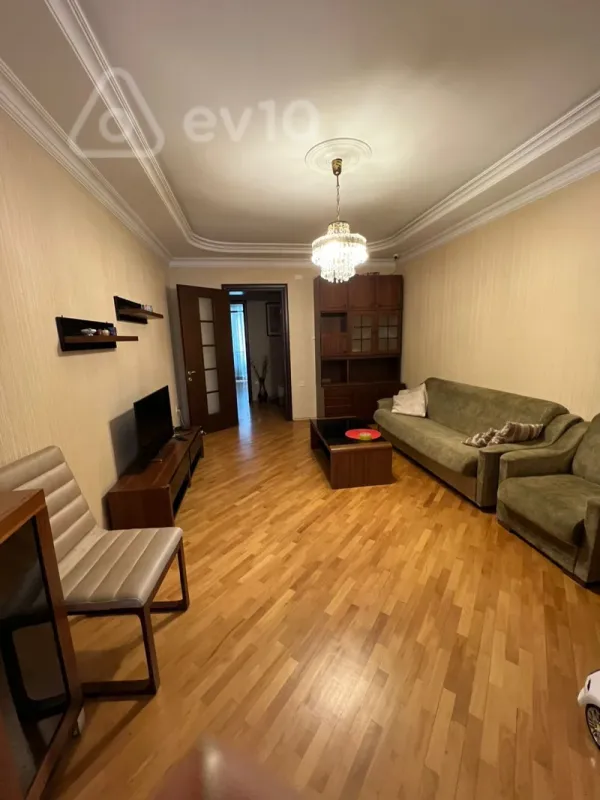 Kirayə verilir 3 otaqlı köhnə tikili 90 m²