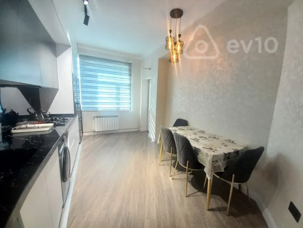 Kirayə verilir 3 otaqlı yeni tikili 122 m²
