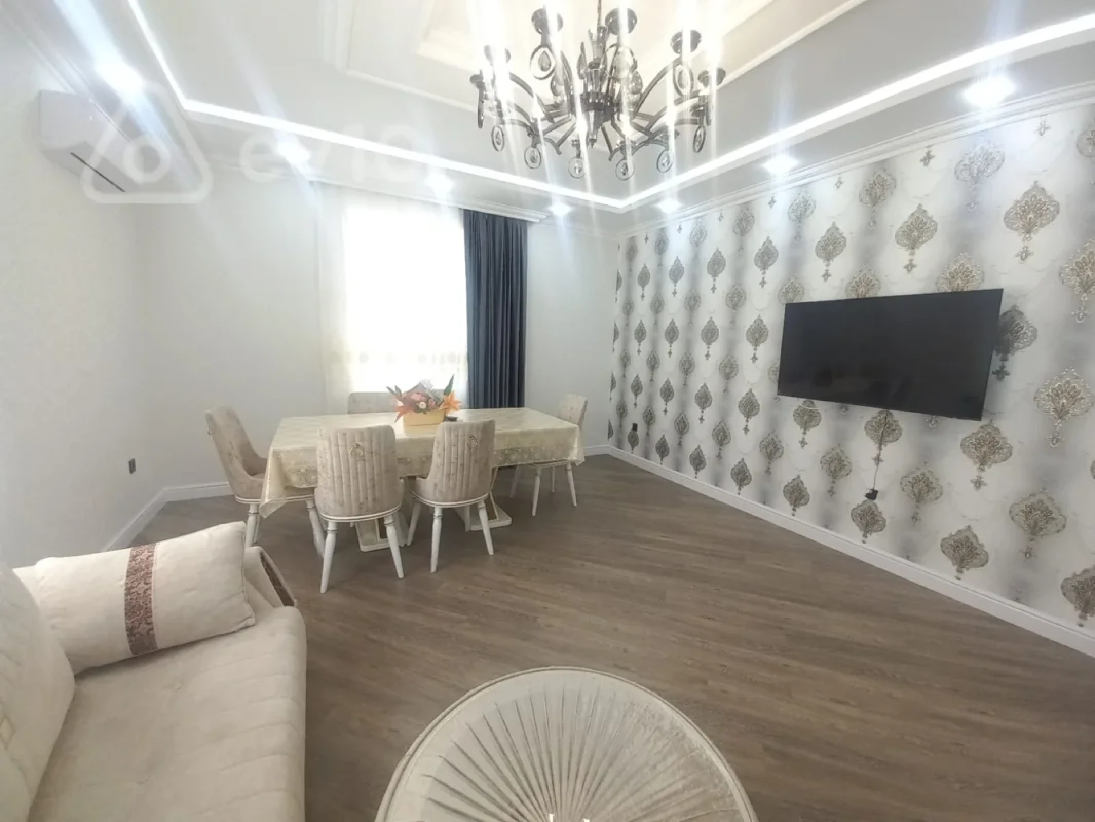 Kirayə verilir 3 otaqlı yeni tikili 122 m²