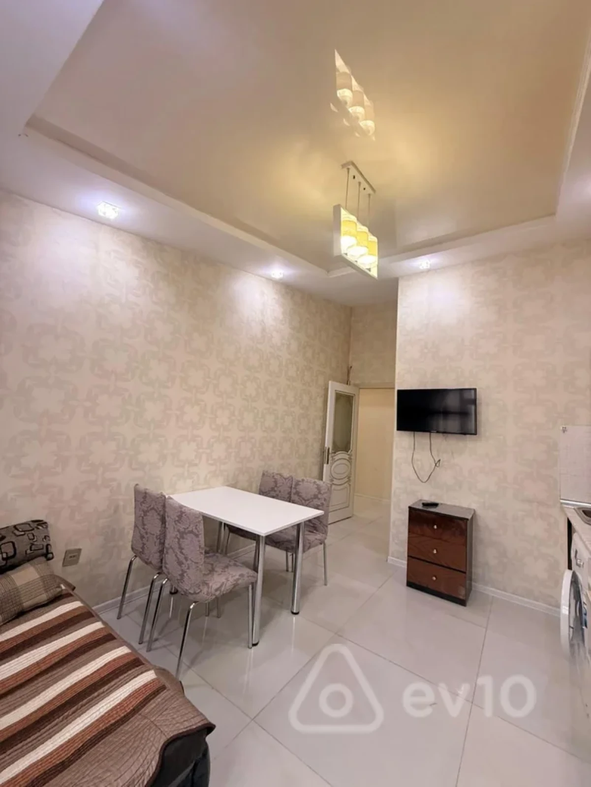 Kirayə verilir 2 otaqlı yeni tikili 64 m²