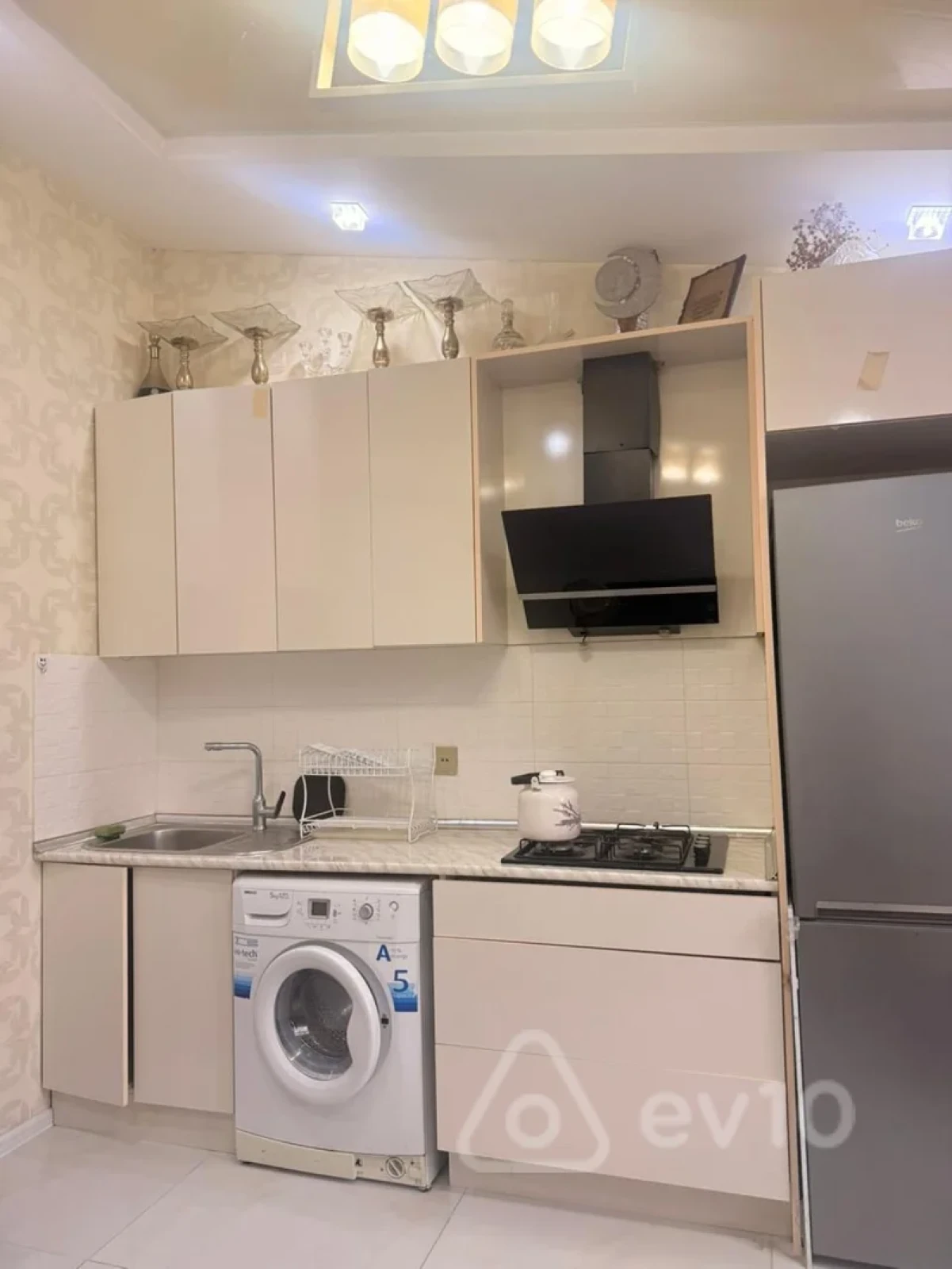 Kirayə verilir 2 otaqlı yeni tikili 64 m²