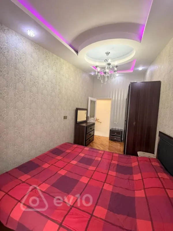 Kirayə verilir 2 otaqlı yeni tikili 64 m²