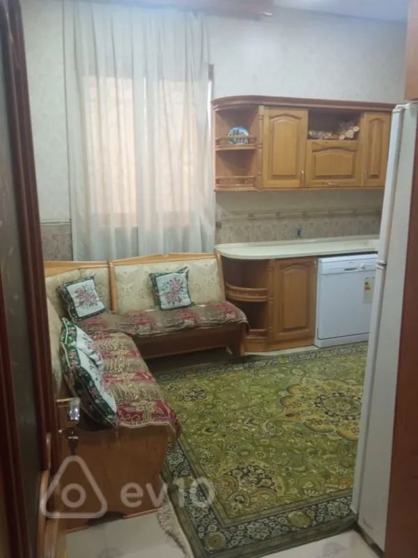 Kirayə verilir 8 otaqlı həyət evi 305 m²