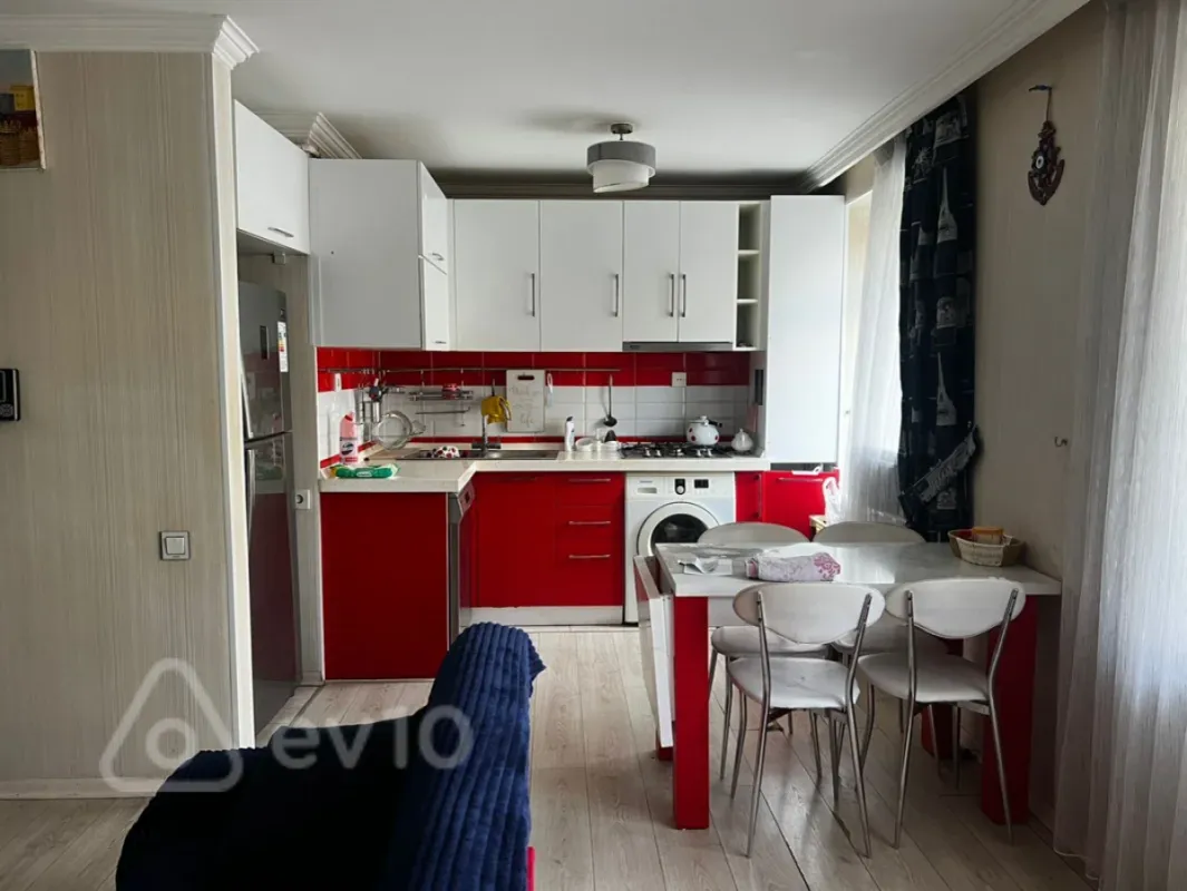 Kirayə verilir 3 otaqlı köhnə tikili 68 m²